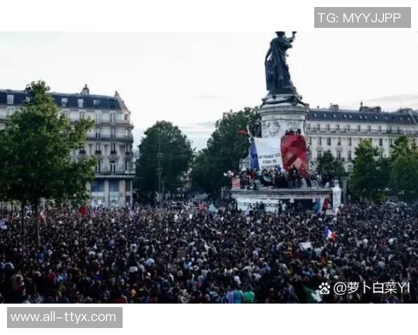 若昂内维斯：巴黎全力以赴只需再添一球即可逆转局势