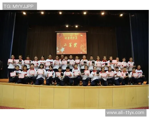 中田英寿荣获2025年度环足奖生涯奖成就辉煌再续传奇 中田英寿荣获2025年度环足奖生涯奖成就辉煌再续传奇